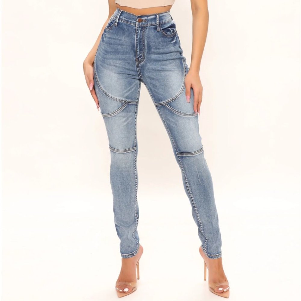 (Boutique) Extra Stretchy Skinny Jeans